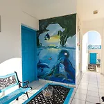 Stella's Place, Vlichada Vlychada