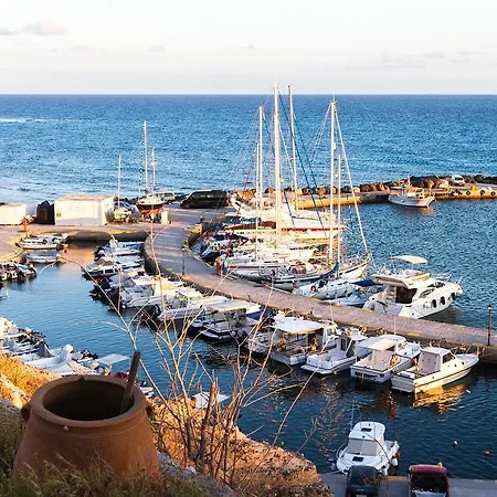 Stella's Place, Vlichada ヴリハーダ