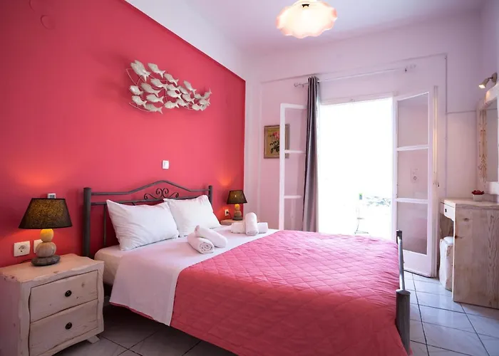 Stella's Place, Vlichada