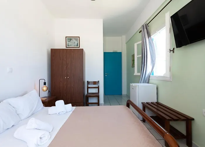 Stella's Place, Vlichada 4*