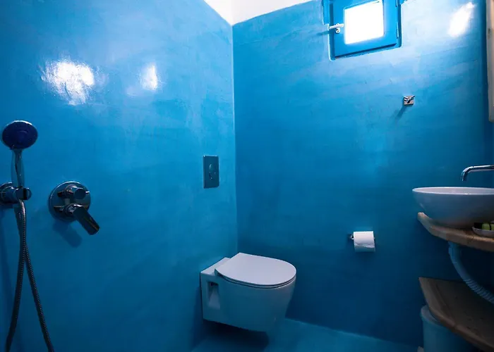 Stella's Place, Vlichada