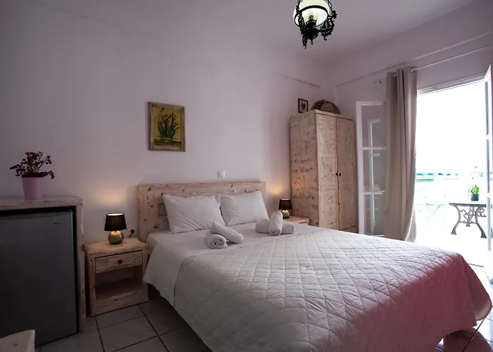 Stella's Place, Vlichada Gasthuis 4*