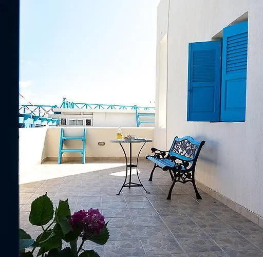 Stella's Place, Vlichada