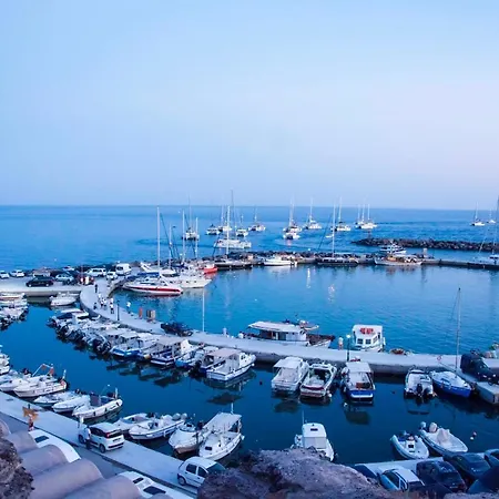 Stella's Place, Vlichada Konukevi 4*