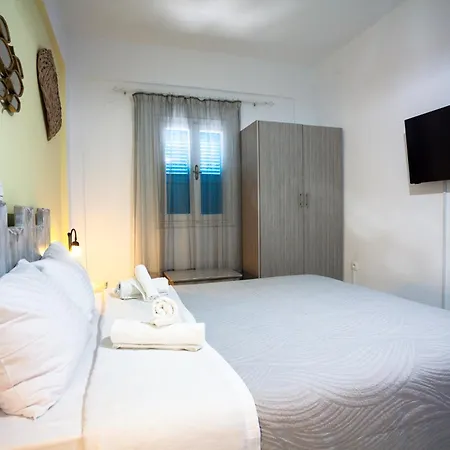 Stella's Place, Vlichada