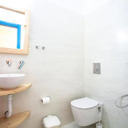 Stella's Place, Vlichada Konukevi 4*