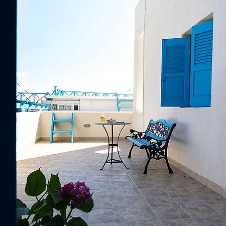 Stella's Place, Vlichada