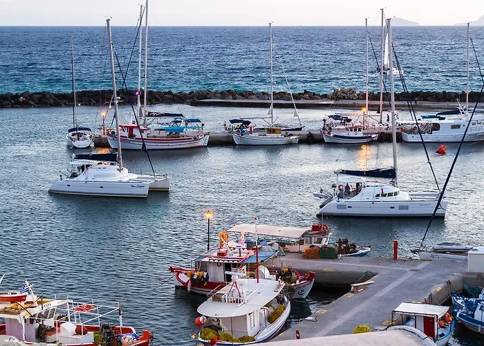 Stella's Place, Vlichada