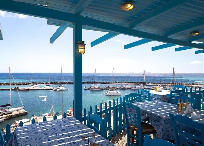 Stella's Place, Vlichada