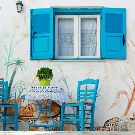 Stella's Place, Vlichada Pensjonat